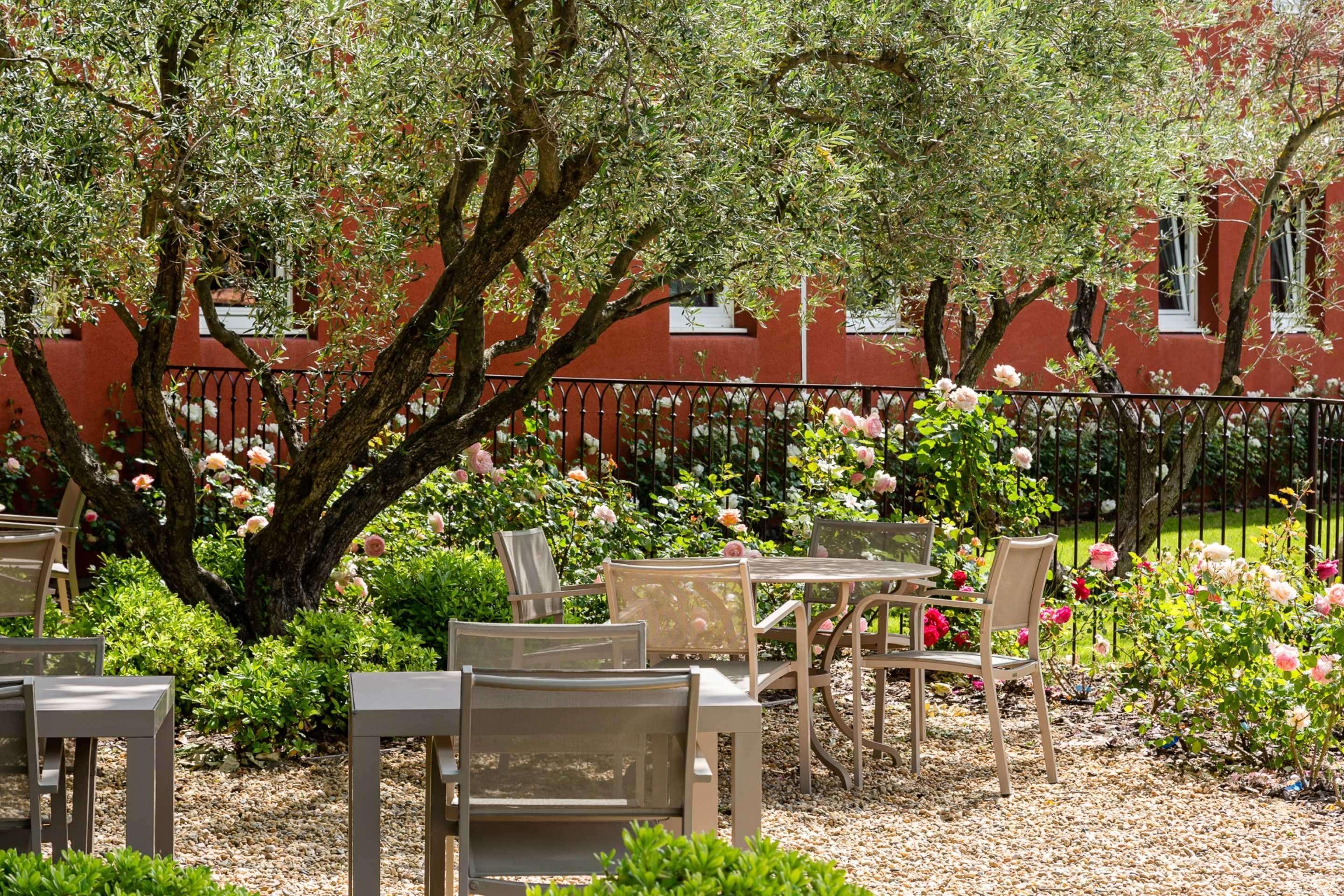 Best Western Plus Le Lavarin Avignon Exterior foto